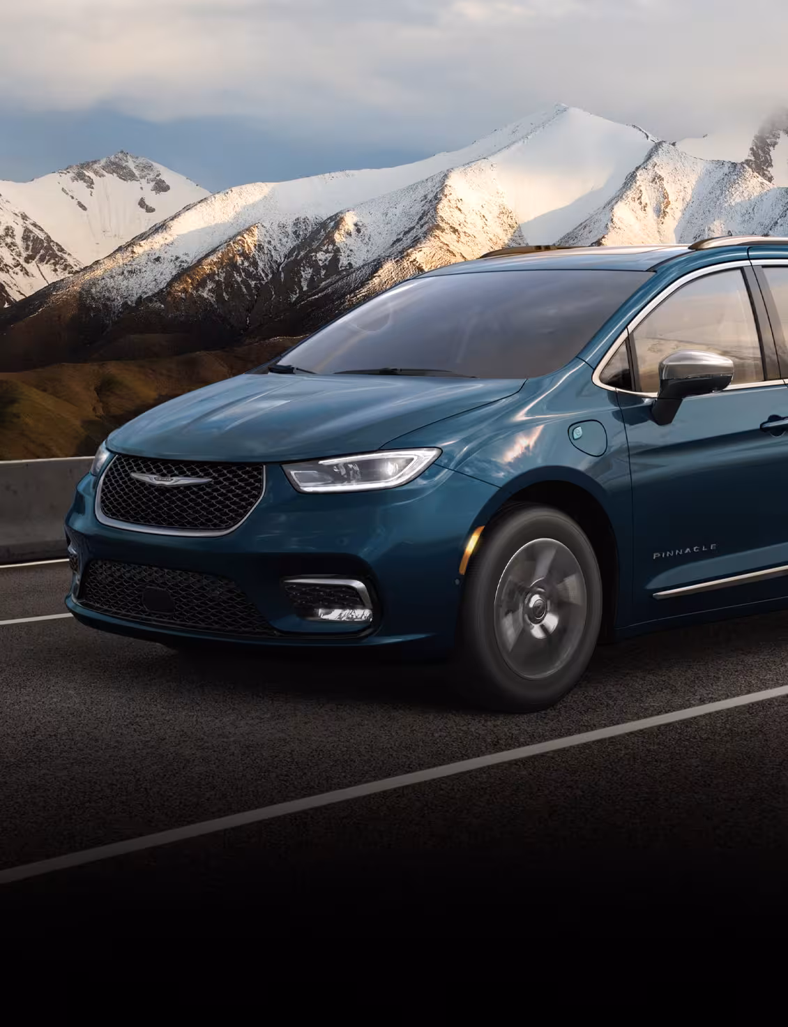 A blue 2025 Chrysler 一分钟极速赛车开奖官方网站 Pacifica Pinnacle Plug-in Hybrid.